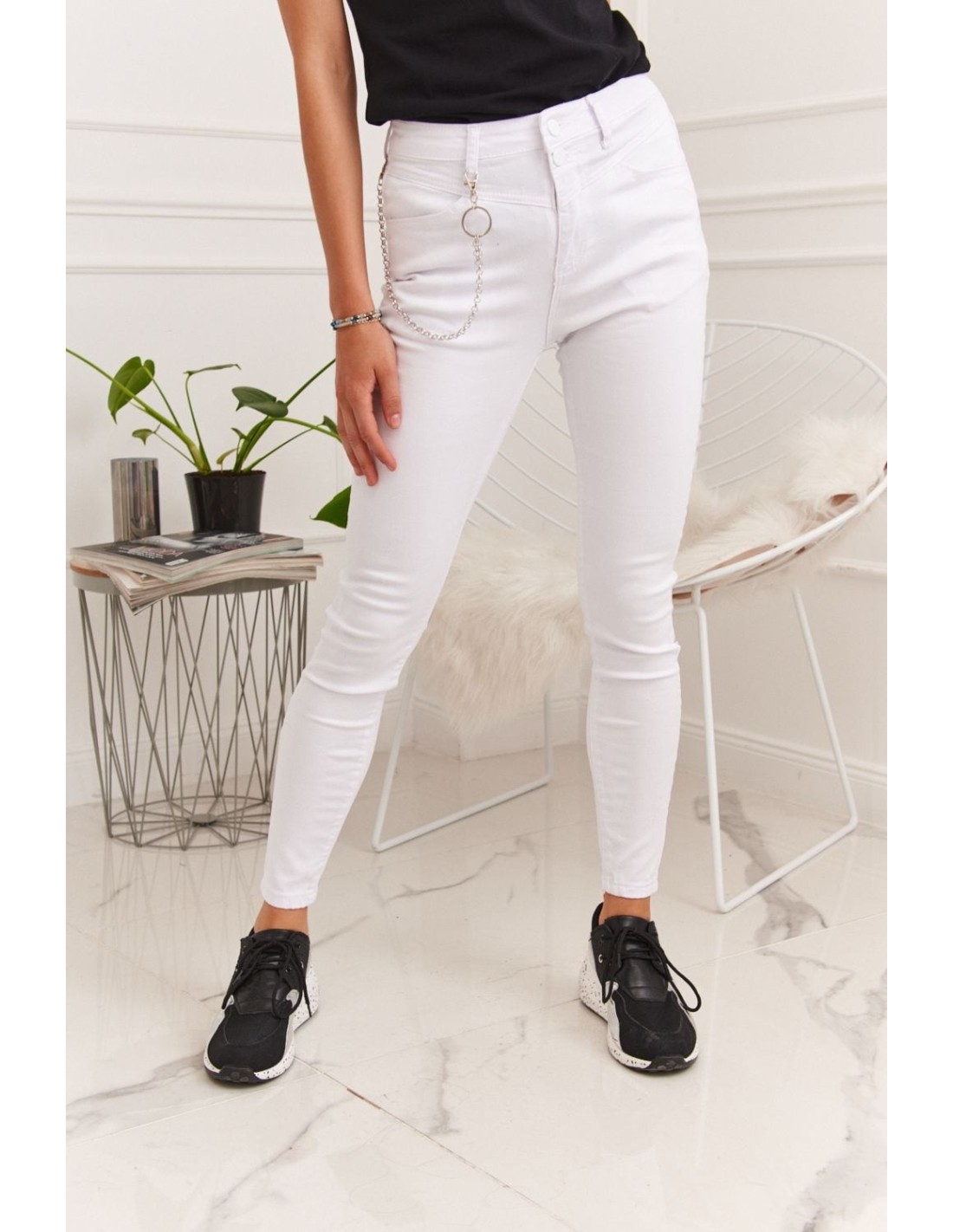 Taillierte weiße Jeanshose 250 – Online-Shop – Boutique